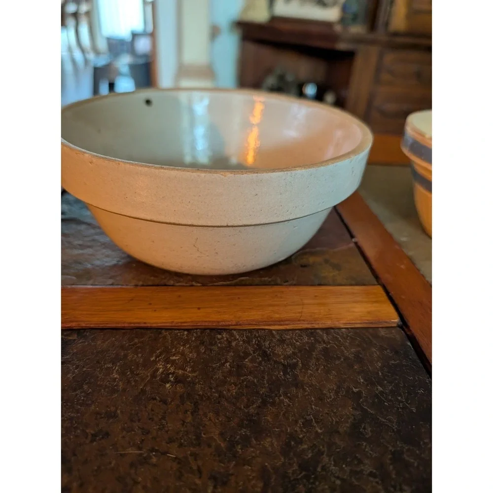 VINTAGE  POTTERY SET OF 4 NESTING Crock STONEWARE BOWLS.Wide Band. Primitive